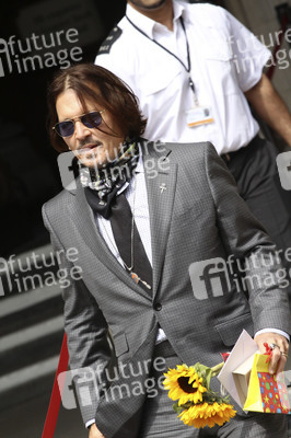 Johnny Depp vor dem High Court in London