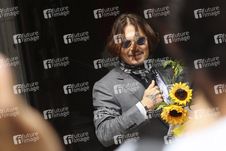 Johnny Depp vor dem High Court in London