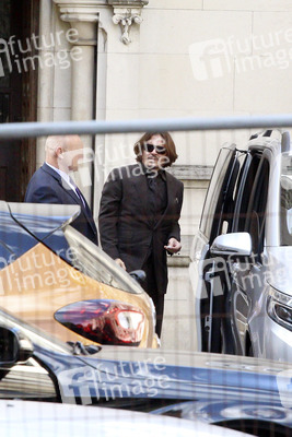 Johnny Depp vor dem High Court in London