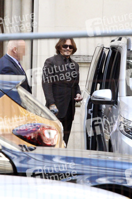 Johnny Depp vor dem High Court in London