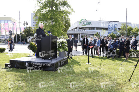Kranzniederlegung die Opfer des Attentats am Olympia-Einkaufszentrum in München