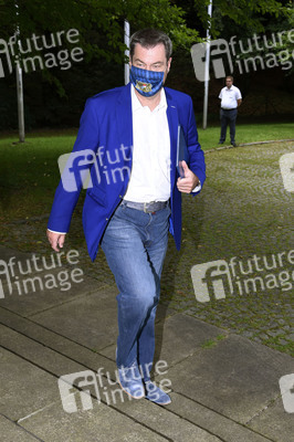 Pressekonferenz zum Schul-Digitalisierungsgipfel in München