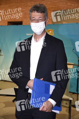 Pressekonferenz zum Schul-Digitalisierungsgipfel in München