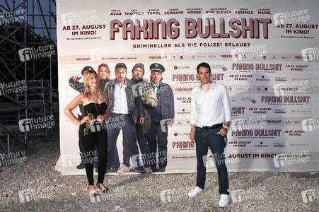 Filmpremiere 'Faking Bullshit', Filmfest München Pop-Up