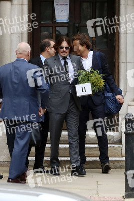 Johnny Depp vor dem High Court in London