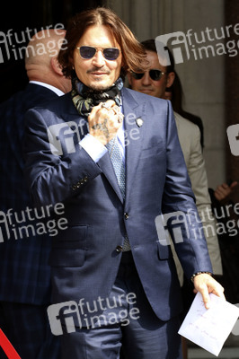 Johnny Depp vor dem High Court in London