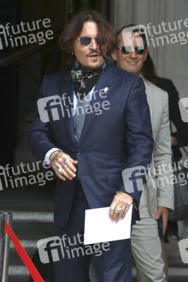 Johnny Depp vor dem High Court in London