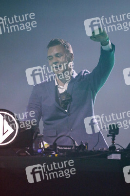 Sefa Piano Show und Live Performance in Köln