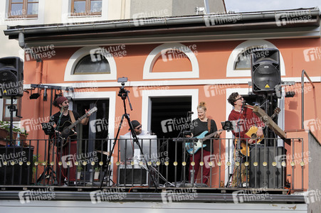 Balkonkonzert von Band Colour the Sky in Görlitz