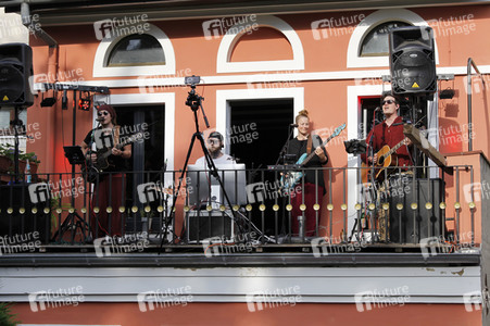 Balkonkonzert von Band Colour the Sky in Görlitz