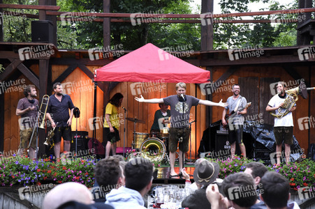 Konzert von LaBrassBand in Geltendorf