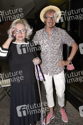 Veronika von Quast singt und spricht 'Bayerische G'schichten' in München