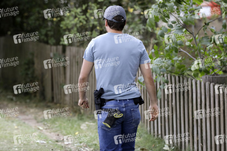 Ermittlungen des BKA im Fall Maddie McCann in einem Schrebergarten in Seelze