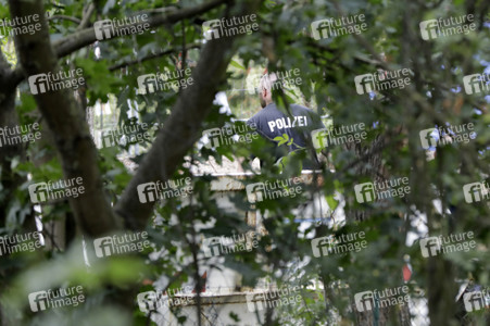 Ermittlungen des BKA im Fall Maddie McCann in einem Schrebergarten in Seelze