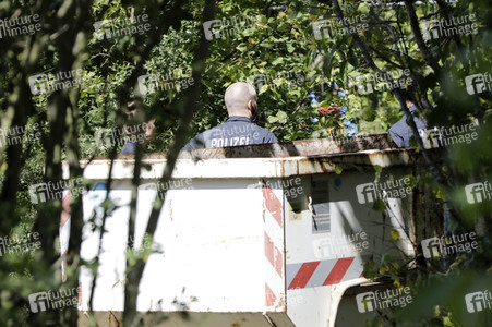 Ermittlungen des BKA im Fall Maddie McCann in einem Schrebergarten in Seelze
