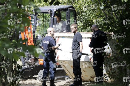 Ermittlungen des BKA im Fall Maddie McCann in einem Schrebergarten in Seelze