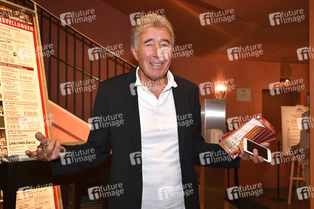 Theaterpremiere 'Schwiegermutter und andere Bosheiten' in München