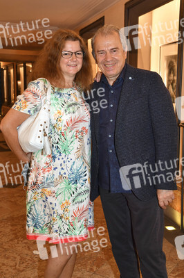 Theaterpremiere 'Schwiegermutter und andere Bosheiten' in München