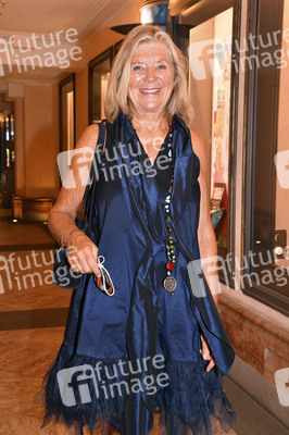 Theaterpremiere 'Schwiegermutter und andere Bosheiten' in München