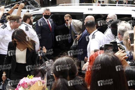 Johnny Depp vor dem High Court in London