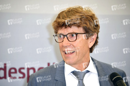 Fototermin zur Fertigstellung des Dienstgebäudes der Bundespolizei am BER in Berlin