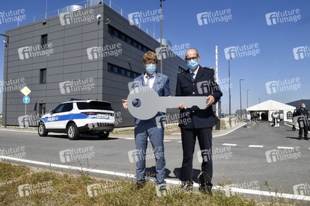 Fototermin zur Fertigstellung des Dienstgebäudes der Bundespolizei am BER in Berlin
