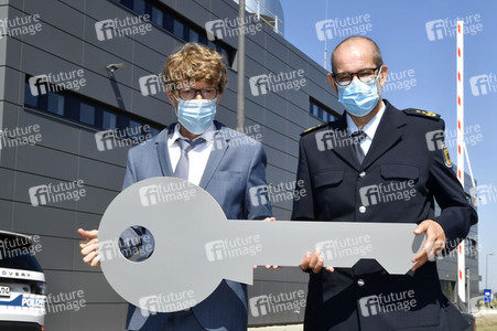 Fototermin zur Fertigstellung des Dienstgebäudes der Bundespolizei am BER in Berlin