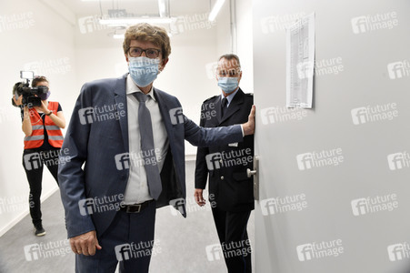 Fototermin zur Fertigstellung des Dienstgebäudes der Bundespolizei am BER in Berlin