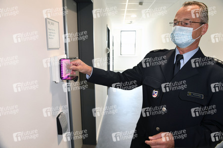 Fototermin zur Fertigstellung des Dienstgebäudes der Bundespolizei am BER in Berlin