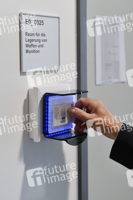 Fototermin zur Fertigstellung des Dienstgebäudes der Bundespolizei am BER in Berlin
