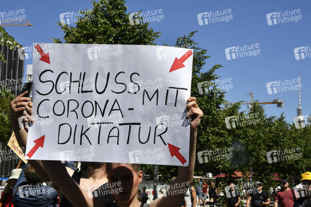 Protest gegen Corona-Maßnahmen in Berlin