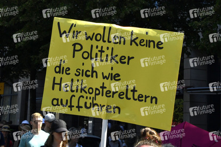 Protest gegen Corona-Maßnahmen in Berlin