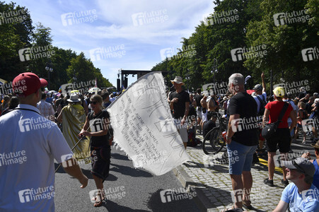 Protest gegen Corona-Maßnahmen in Berlin