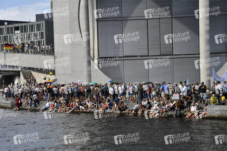 Protest gegen Corona-Maßnahmen in Berlin