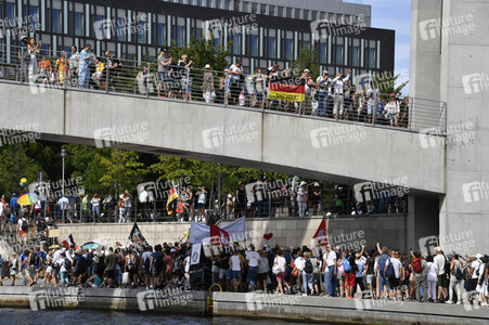 Protest gegen Corona-Maßnahmen in Berlin