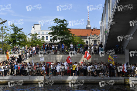 Protest gegen Corona-Maßnahmen in Berlin