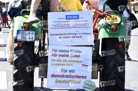 Protest gegen Corona-Maßnahmen in Berlin