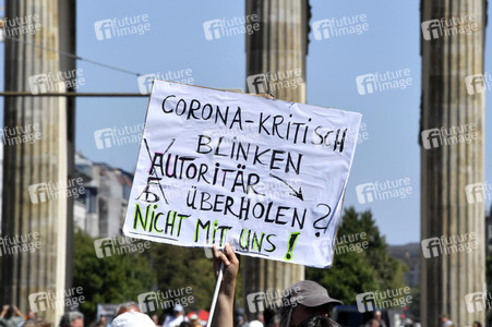 Protest gegen Corona-Maßnahmen in Berlin