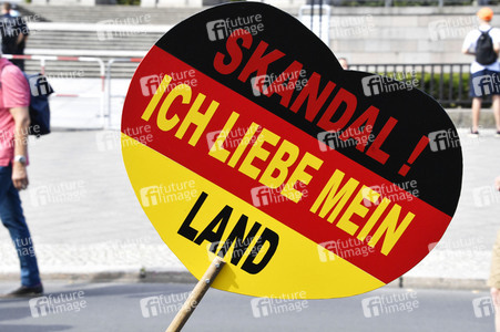 Protest gegen Corona-Maßnahmen in Berlin