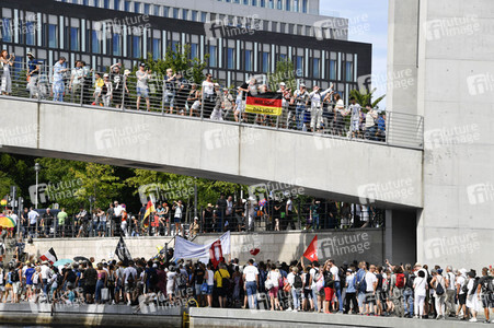 Protest gegen Corona-Maßnahmen in Berlin
