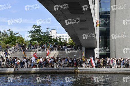 Protest gegen Corona-Maßnahmen in Berlin