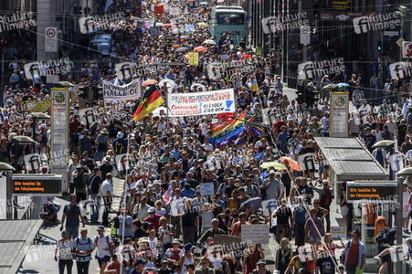 Protest gegen Corona-Maßnahmen in Berlin