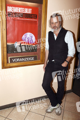 Preview 'Dreiviertelblut - Weltraumtouristen' in München