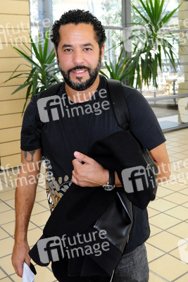 Ankünfte zur Aufzeichnung der TV Show 'Die Roland Kaiser Show: Liebe kann uns retten' in Leipzig