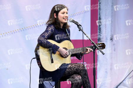 Auftritt von Claudia Pichler in Haar