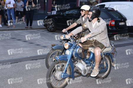 Filmpremiere 'Ausgrissn! In der Lederhosn nach Las Vegas' in Erding