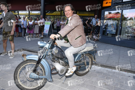 Filmpremiere 'Ausgrissn! In der Lederhosn nach Las Vegas' in Erding