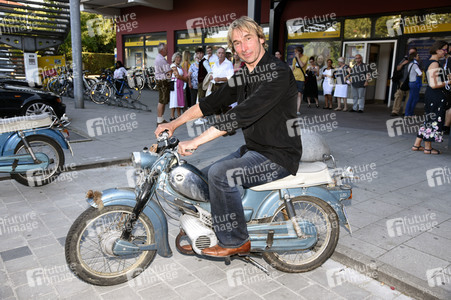 Filmpremiere 'Ausgrissn! In der Lederhosn nach Las Vegas' in Erding