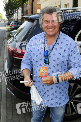 Ankunft zur Aufzeichnung der TV-Show 'Schlagerparty mit Ross Antony' in Leipzig