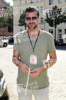 Ankunft zur Aufzeichnung der TV-Show 'Schlagerparty mit Ross Antony' in Leipzig